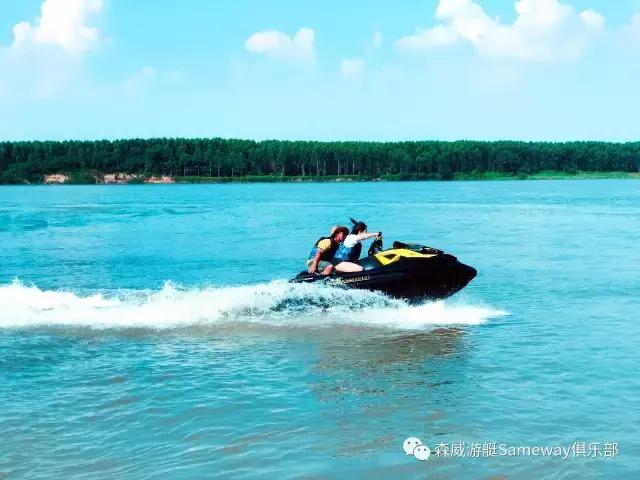 南海導(dǎo)彈快艇，中國(guó)海軍力量的重要一環(huán)，南海導(dǎo)彈快艇，中國(guó)海軍力量的關(guān)鍵一環(huán)