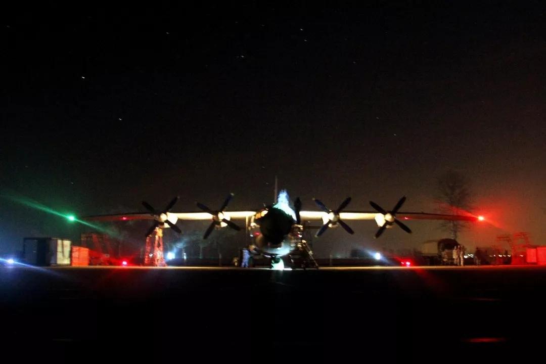 中國海軍航空兵戰(zhàn)斗機(jī)，力量與榮耀的象征，中國海軍航空兵戰(zhàn)斗機(jī)，力量與榮耀的驕傲