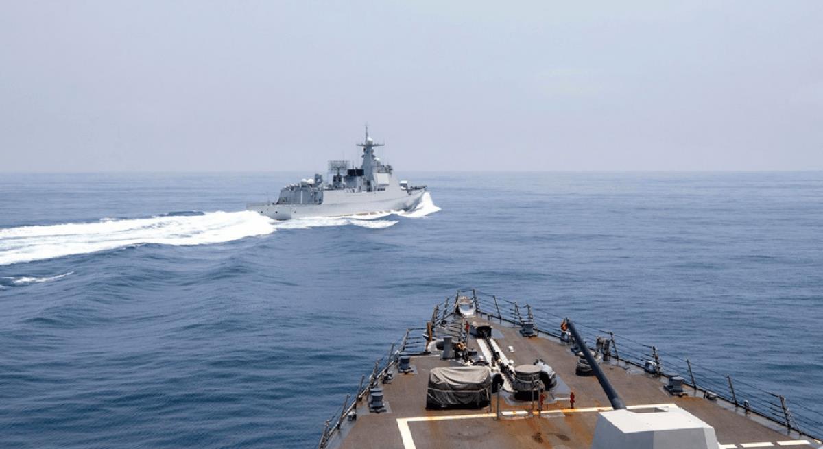 解放軍對(duì)日艦的處置方式，專業(yè)、果斷與和平的完美結(jié)合，解放軍處置日艦，專業(yè)果斷與和平的交融之道